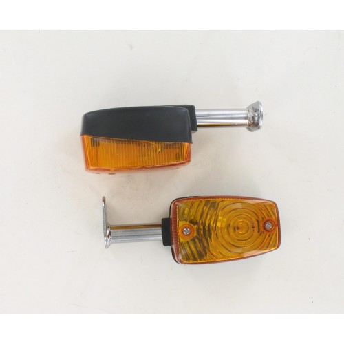 Paire de clignotants noir MBK Motobecane avec support
